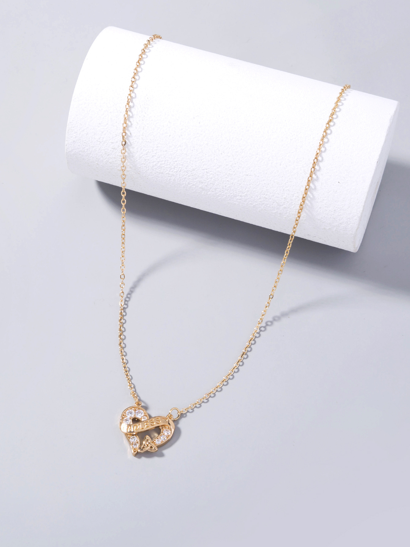 Fashion Clavicle Chain Endless Heart-shaped Zircon Pendant Copper Necklace display picture 3
