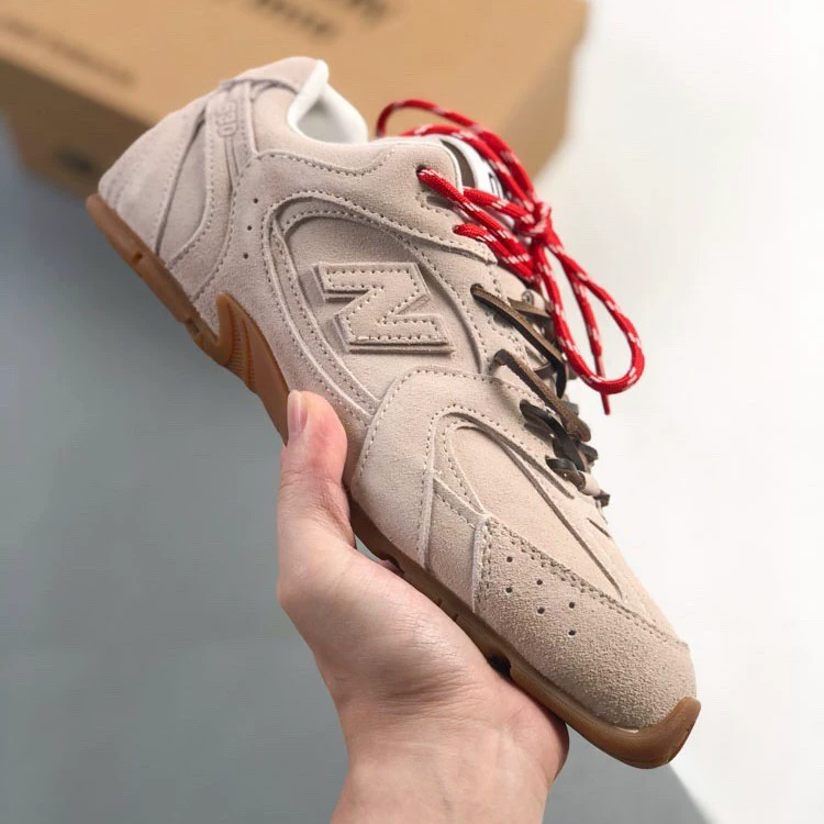 Коровья кожа версия ~ Miu Home Спортивная обувь N совместное название ретро сетчатая