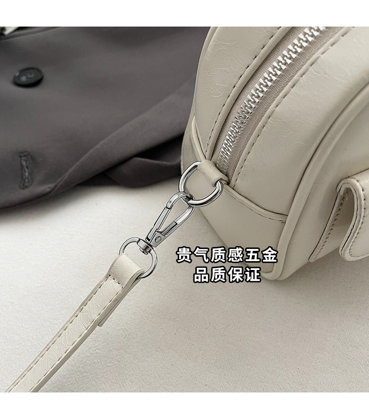 A trendy underarm bag for women in 2025, Korean version, Instagram Spring/Summer new fashion tote bag, versatile and large-capacity commuting bag undefined