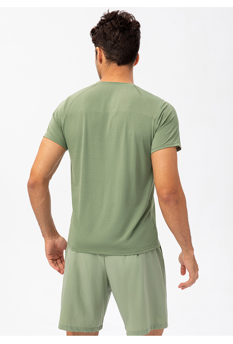 Solid Color T-shirt Men's Clothing display picture 18