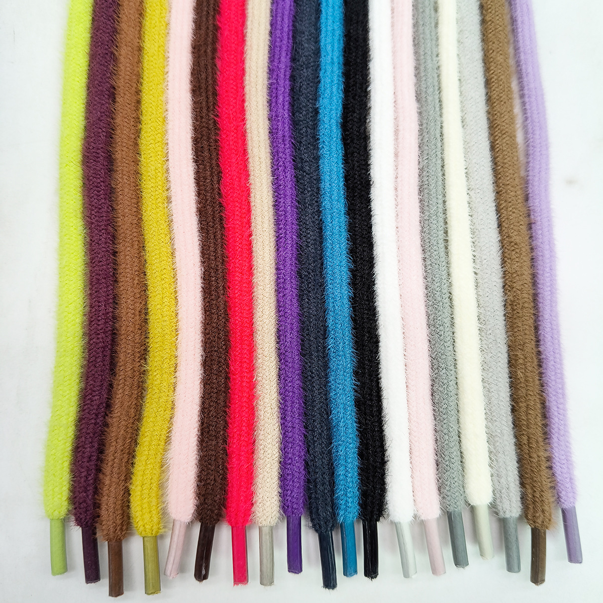 5mm encantador viento imitación de visón otoño invierno bolsas centrales cordones de zapatos casuales cordones de peluche adaptar AJ1 zapatos de entrenamiento alemán zapatos de pan
