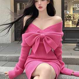 2025款玫红色V领蝴蝶结长袖针织衫连衣裙女秋冬性感收腰包臀裙