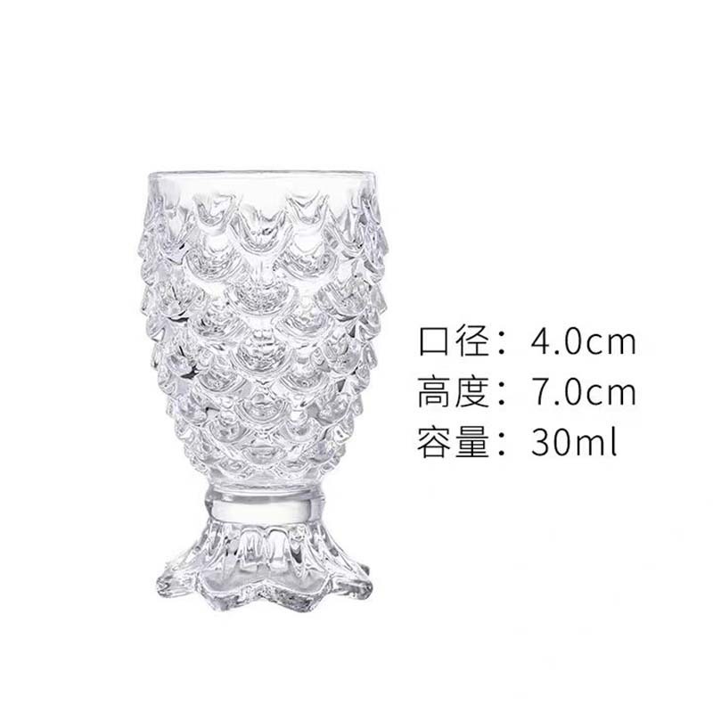 Taza de escamas de pescado