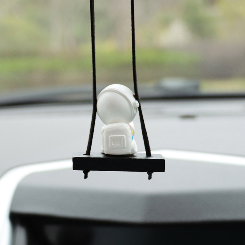 Wholesale a generation of creative astronaut car accessories car hanging car interior pendant car pendant car Crane