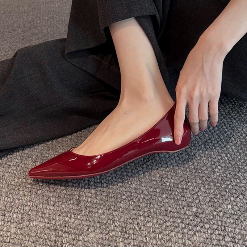 French-Style Nude Color Inner Height-Increasing 3cm Pointed Toe Widened and Widened Flat Shoes for Women, Suitable for Commuting and Weddings, Fashionable and Versatile