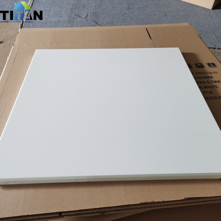 Fuera de Filipinas, techo integrado, fuelle de aluminio, material de techo, tablero de ingeniería de techo perforado, techo de aluminio perforado