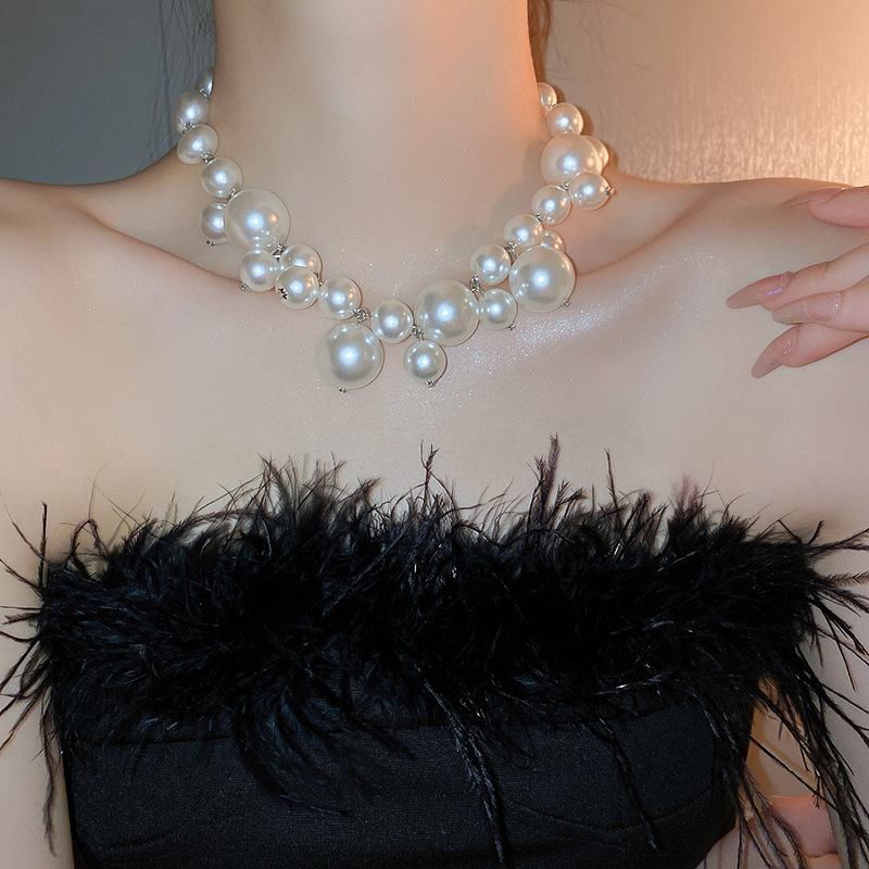 Übertriebene große Halskette ohne Perlen für die Braut, leichtes Luxus-Nischentemperament, 2024, neue explosive Schlüsselbeinkette, weiblicher Choker_voghion.com