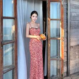 微醺朗姆 ***蕾丝撞色碎花吊带长款连衣裙女夏修身显瘦