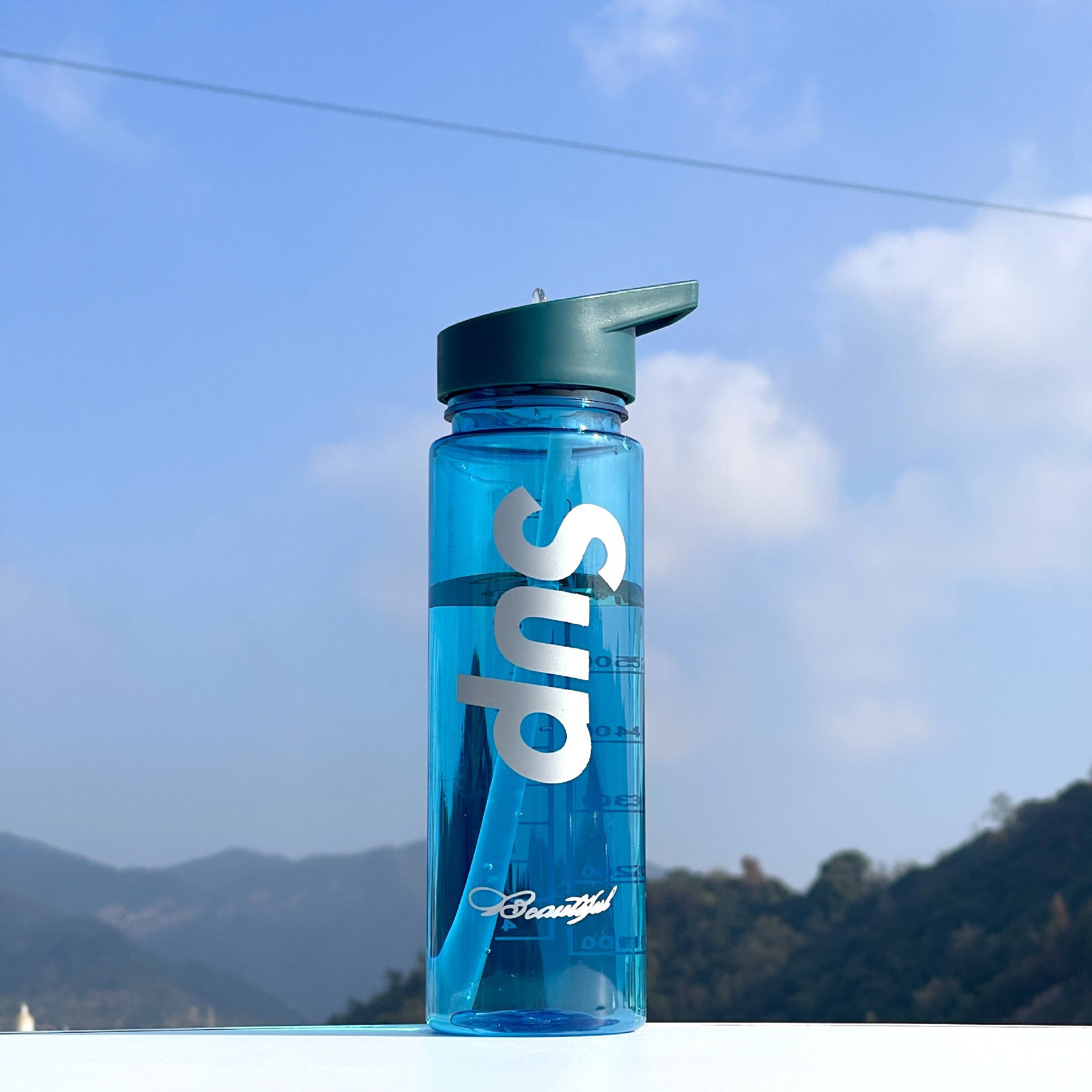 Taza de paja Kapi Barakatong con cierre Taza de mano Taza de plástico para deportes y fitness Taza de agua espacial para hombres y mujeres