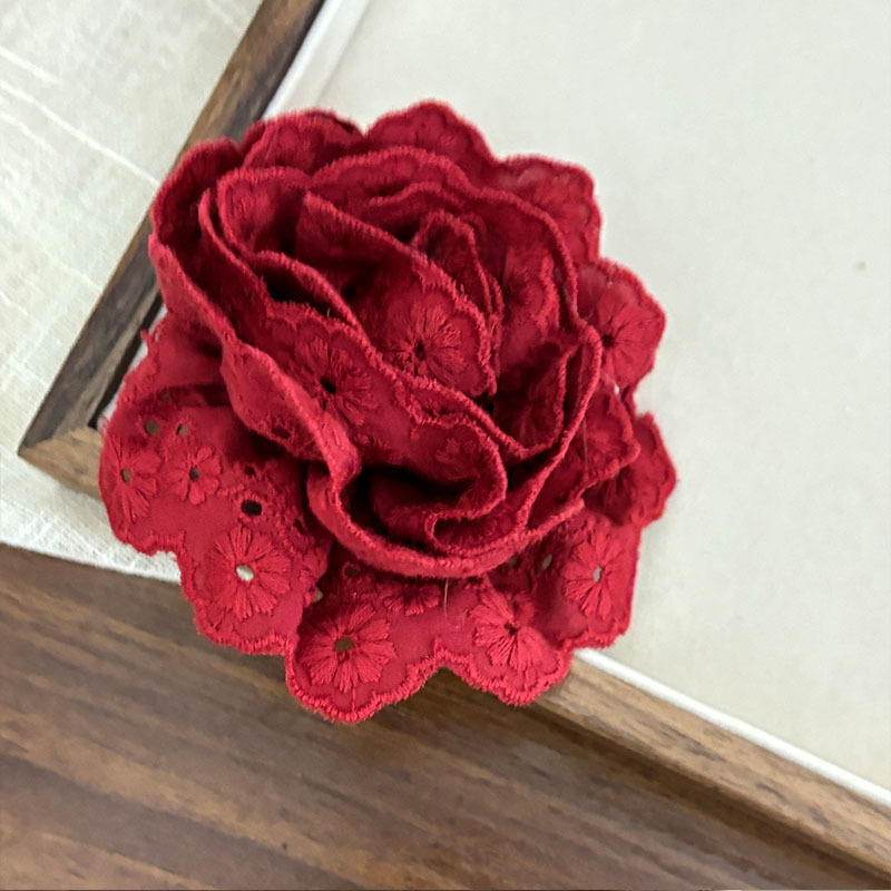 Barrette fleur en dentelle faite main vintage rose rouge cheveux_voghion.com