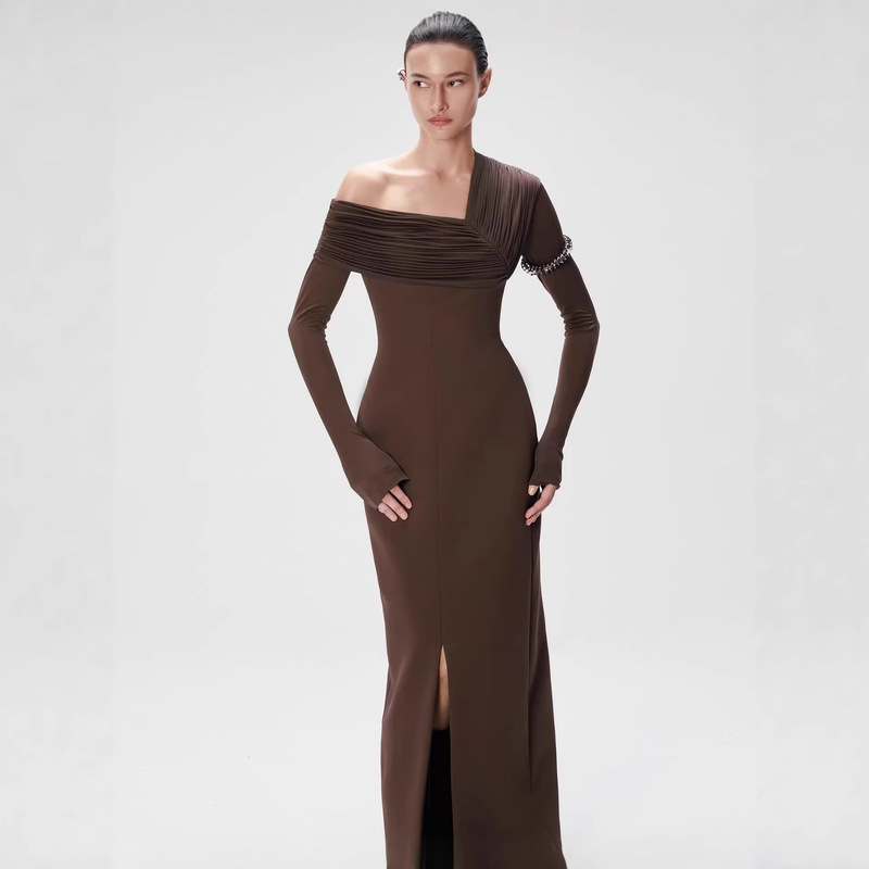 Cross-Border Hot-Selling Coffee-Colored One-Shoulder Ruched High-Slit Evening Gown, European and American Style Slim-Fit Banquet Host Mermaid Long Dress