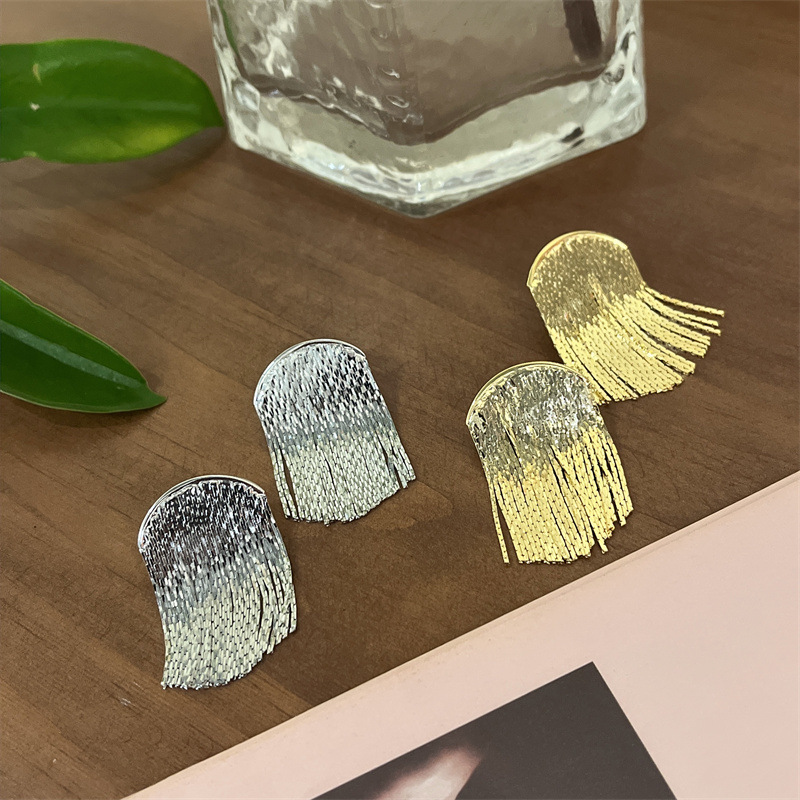 1 Pair Fashion Leaf Plating Copper Ear Studs display picture 13