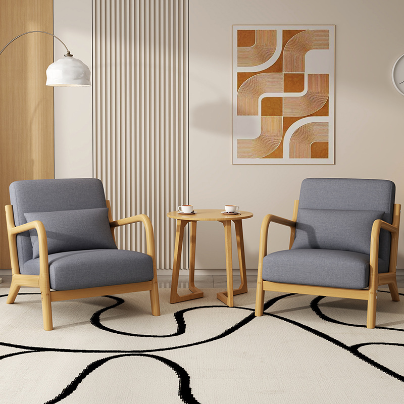 Серые два стула и один стол