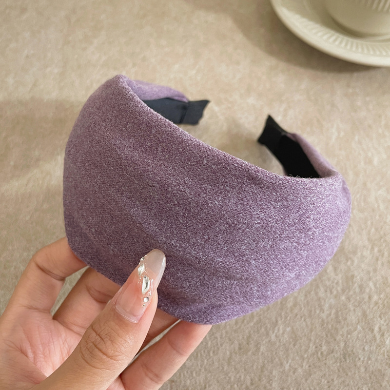 Otoño y invierno cráneo alto amplio borde banda de cabello de estilo femenino de alto nivel de estilo extranjero banda de cabello de moda para salir temperamento universal toque de cabello