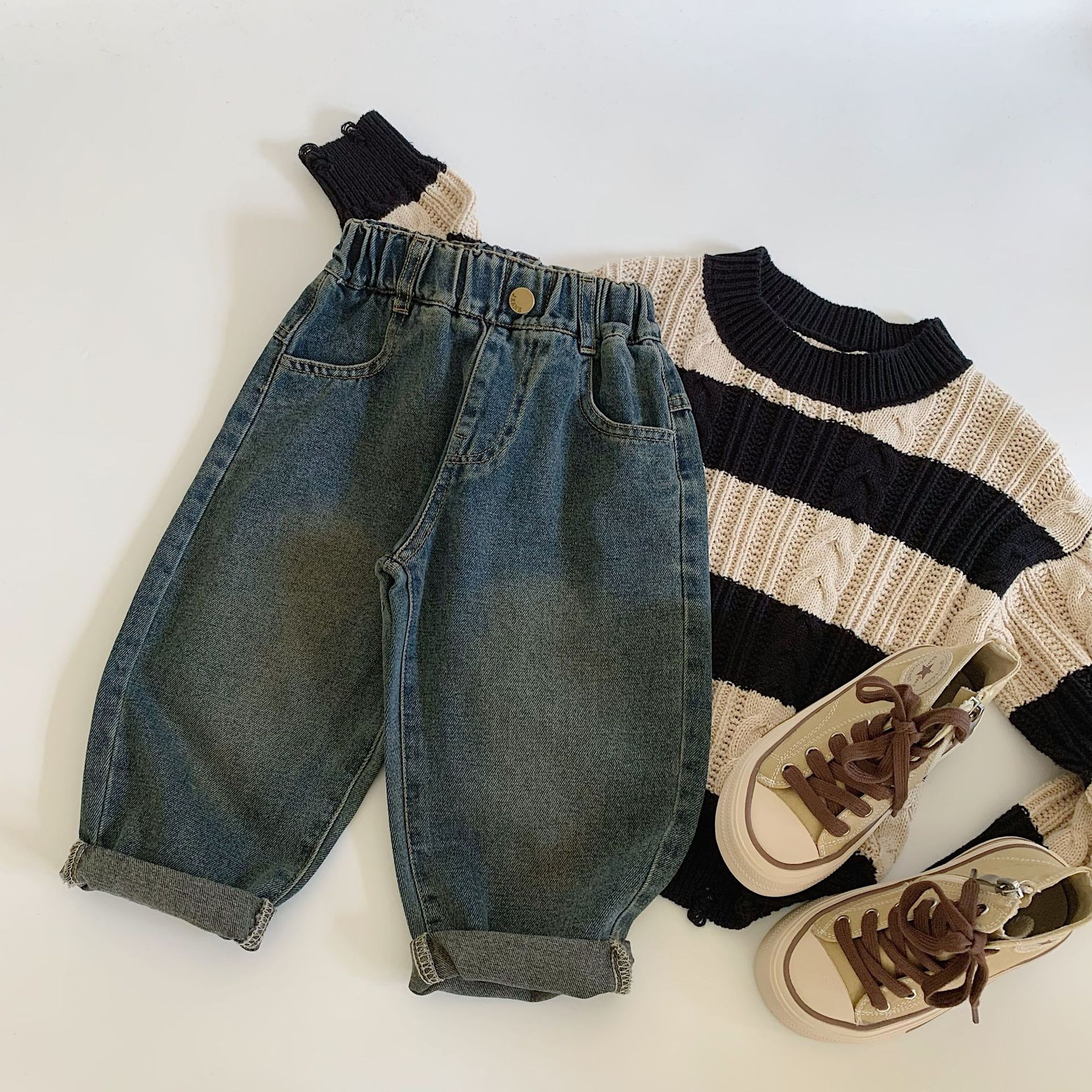 Maibao jeans para niños 2025 otoño nuevo estilo para niños pantalones de estilo occidental ropa para niños pequeños y medianos pantalones sueltos de la calle frita para niños image 3