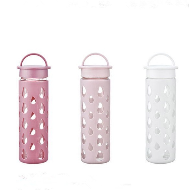Comercio exterior vasos de vidrio portátiles botellas de vidrio aislantes de color personalizados gotas de agua de alto silicio copas de silicona cubierta al por mayor