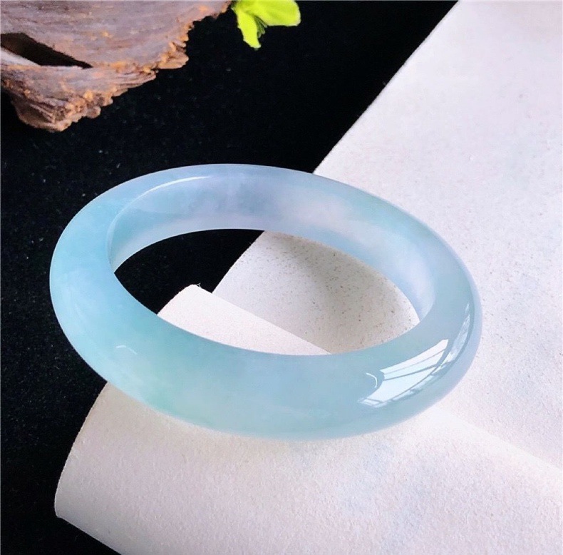 Vòng tay ngọc bích tự nhiên Myanmar cao cấp – đường kính trong 51–65 mm chi tiết 9