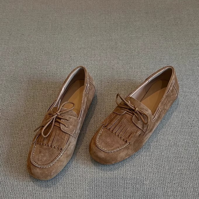 Retro insulated suede loafers with shoelaces flat