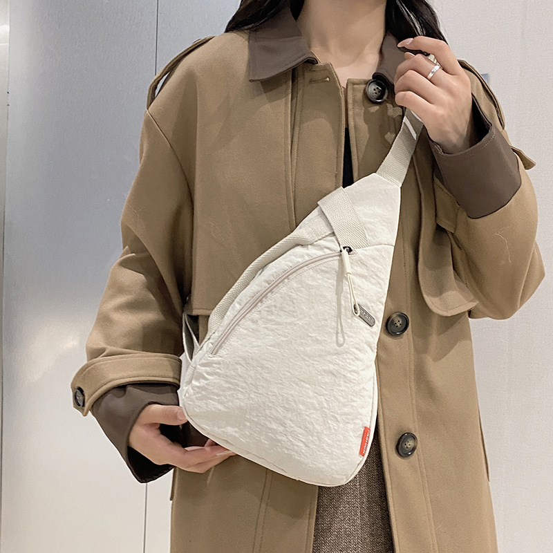 Bolso de pecho Bolso de mensajero para teléfono móvil para hombres y mujeres Bolso de ciclismo de viaje simple y de moda Mochila deportiva ligera casual de todo fósforo