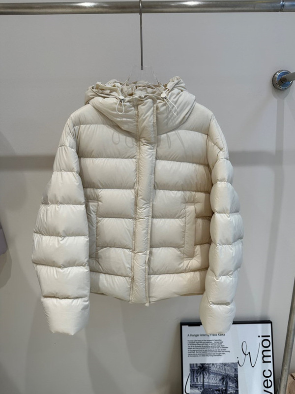 2025年秋冬新款羽绒服女短款连帽排骨韩系百搭宽松90白鸭绒外套潮|undefined