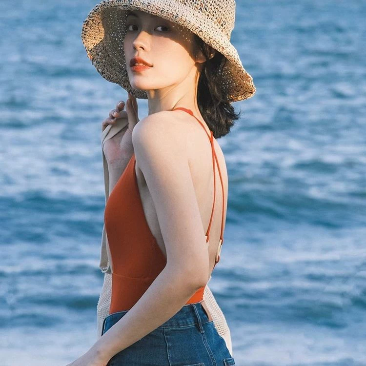 Swimwear, sexy bodysuit, internet celebrity, high-quality style, bright catchy style, fitted, V-neckline