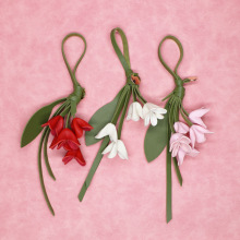 PU皮质仿真摘金桂花朵包挂小红书同款钥匙扣挂件可印logo厂家直销