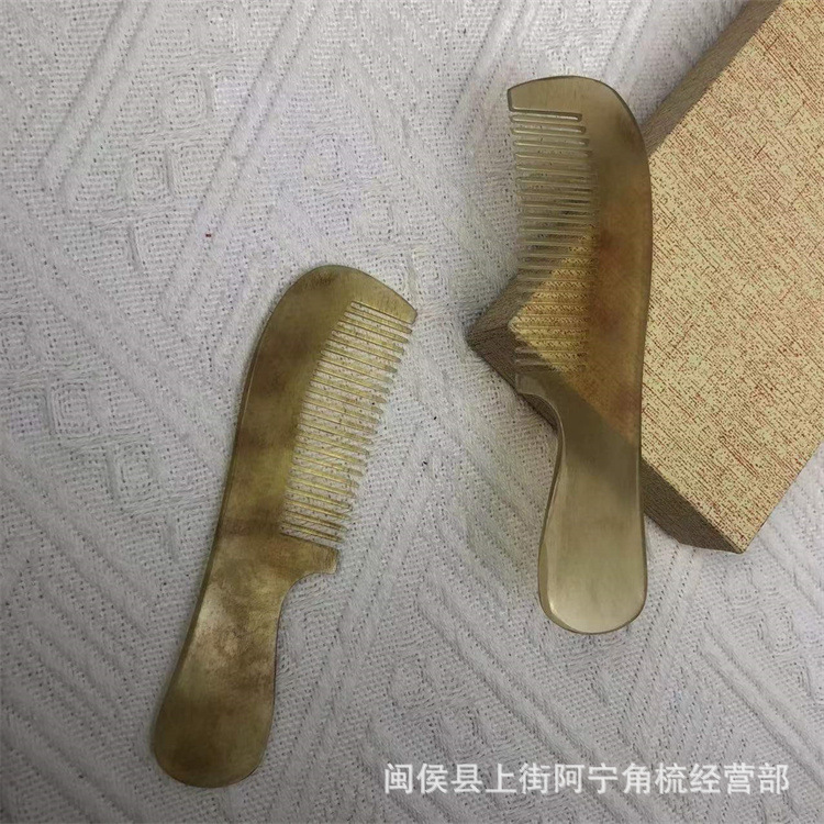 Goat Horn Comb 12cm Medium Handle Fine Tooth Travel Hair Comb quality and texture
