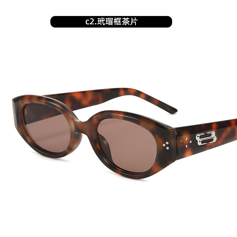 Nuevas gafas de sol Gafas de sol de ojo de gato Gafas de sol delgadas para mujer Gafas de sol anti-ultravioleta Advanced Sense Retro Black Frame