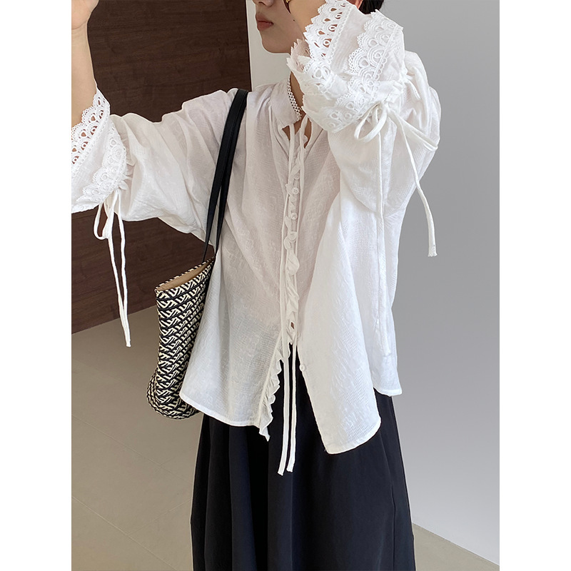 Jiangzuo [quietly enchanted] cotton lace stitching wood ear jacquard women's spring lace horn sleeve shirt 1332