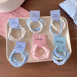 耳环;项链;手链