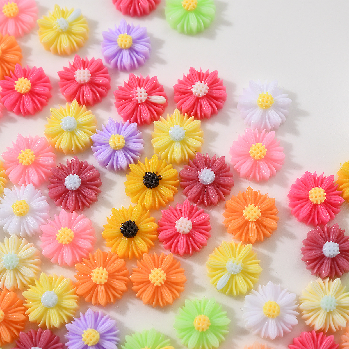 Joyas de manicura de flores coloridas de verano frescas margaritas para usar pegamento de crema de uñas para el teléfono móvil accesorios de clipes de pelo