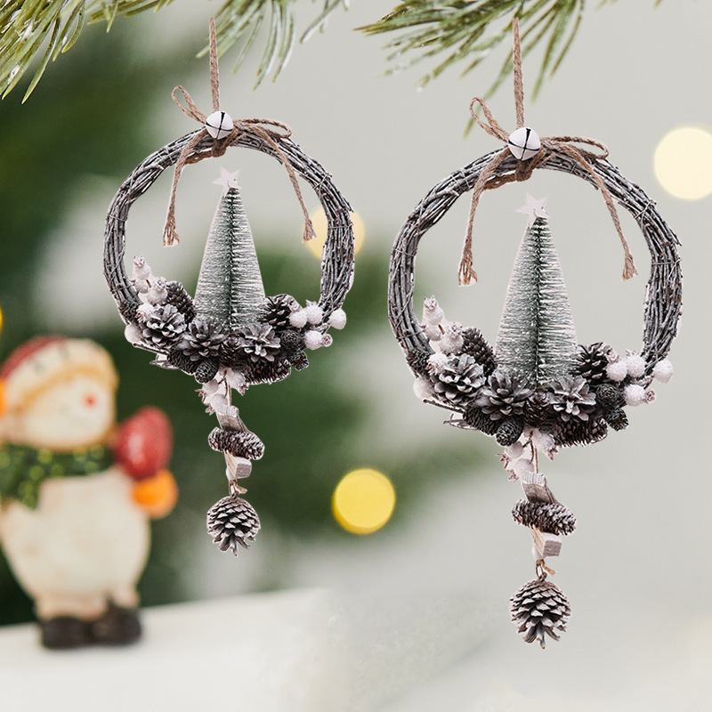 新款圣诞节木质花环挂件松果圣诞树节日氛围挂饰室内场景布置用品