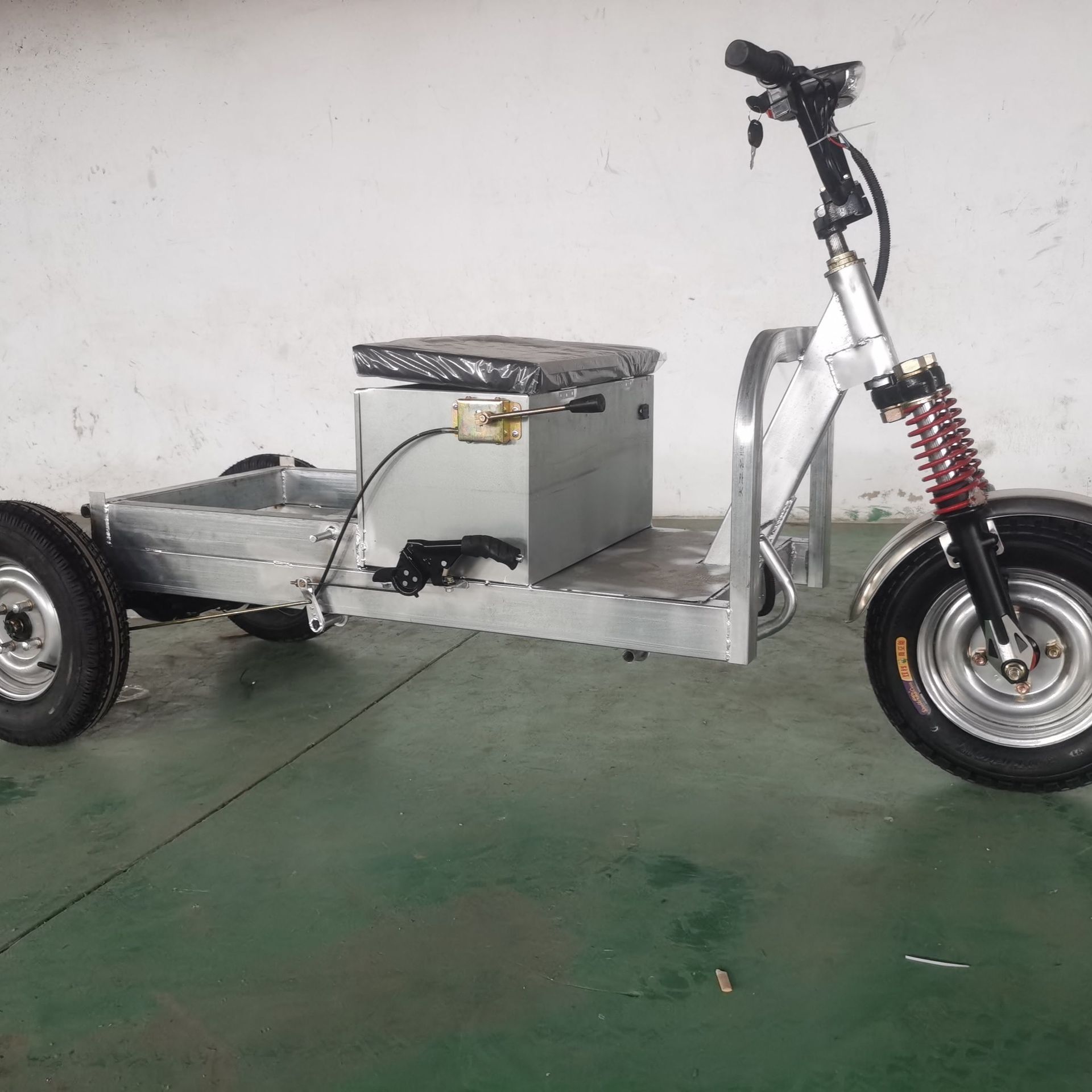Farm Manure Truck | Other Auto Parts and Accessories - standard-chassis-no-battery-no-charger