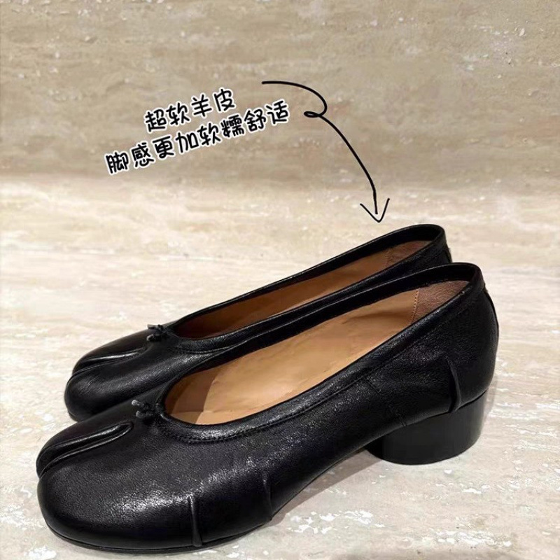 【】2025 Tabi Split-Toe Shoes for Women, Mid-Heel 3cm Ballet Shoes, Sheepskin Shallow Mouth Single Shoes, Split-Toe Shoes, Genuine Leather