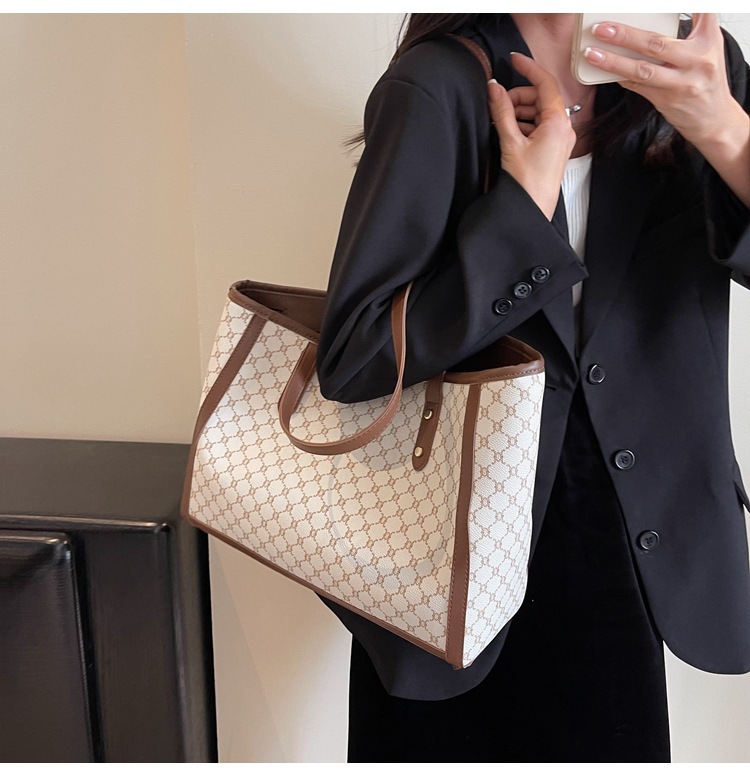 High-end, stylish, versatile, hand-carry bag for women, 2025 new trendy and popular single-shoulder bag with large capacity tote bag undefined