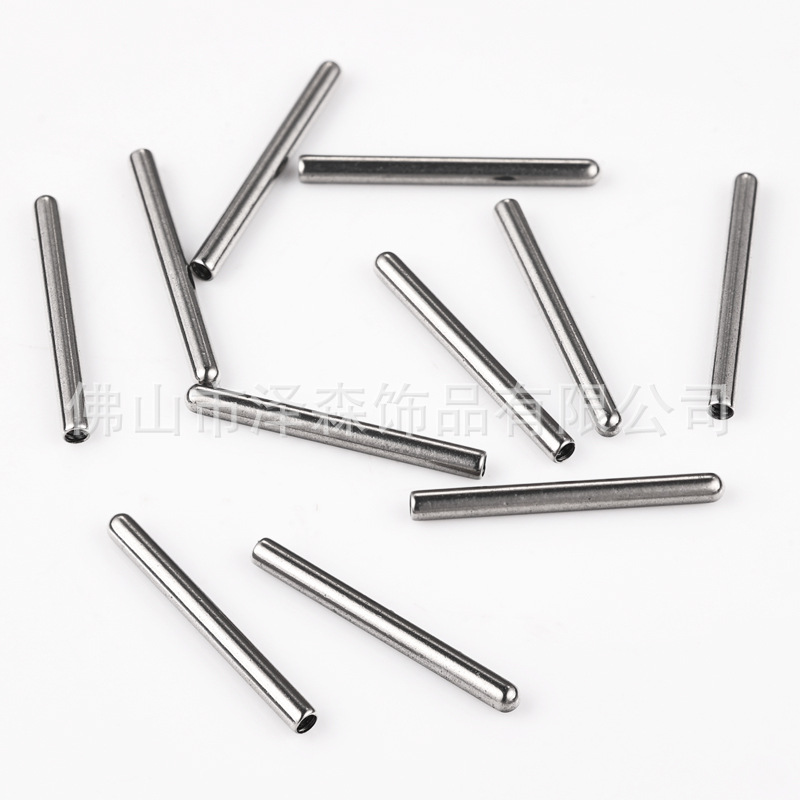 Pointed titanium steel lip stud product view