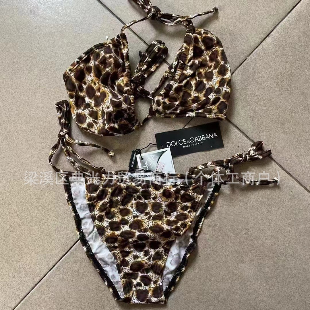 SHEIN2024 trajes de baño de dos piezas con un nuevo bikini sexy en stock