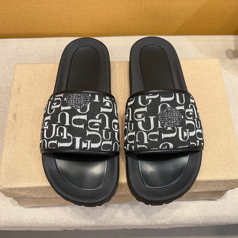 Pantuflas estampadas zapatos casuales antideslizantes de verano para hombre, estación europea, cuero de lujo ligero, suela suave, cómodas chanclas exteriores