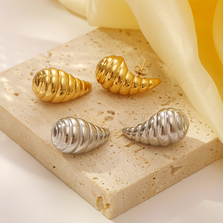 Pernos de acero inoxidable helicoidal goteo de agua de alta calidad 18K pernos de moda personales joyerías al por mayor