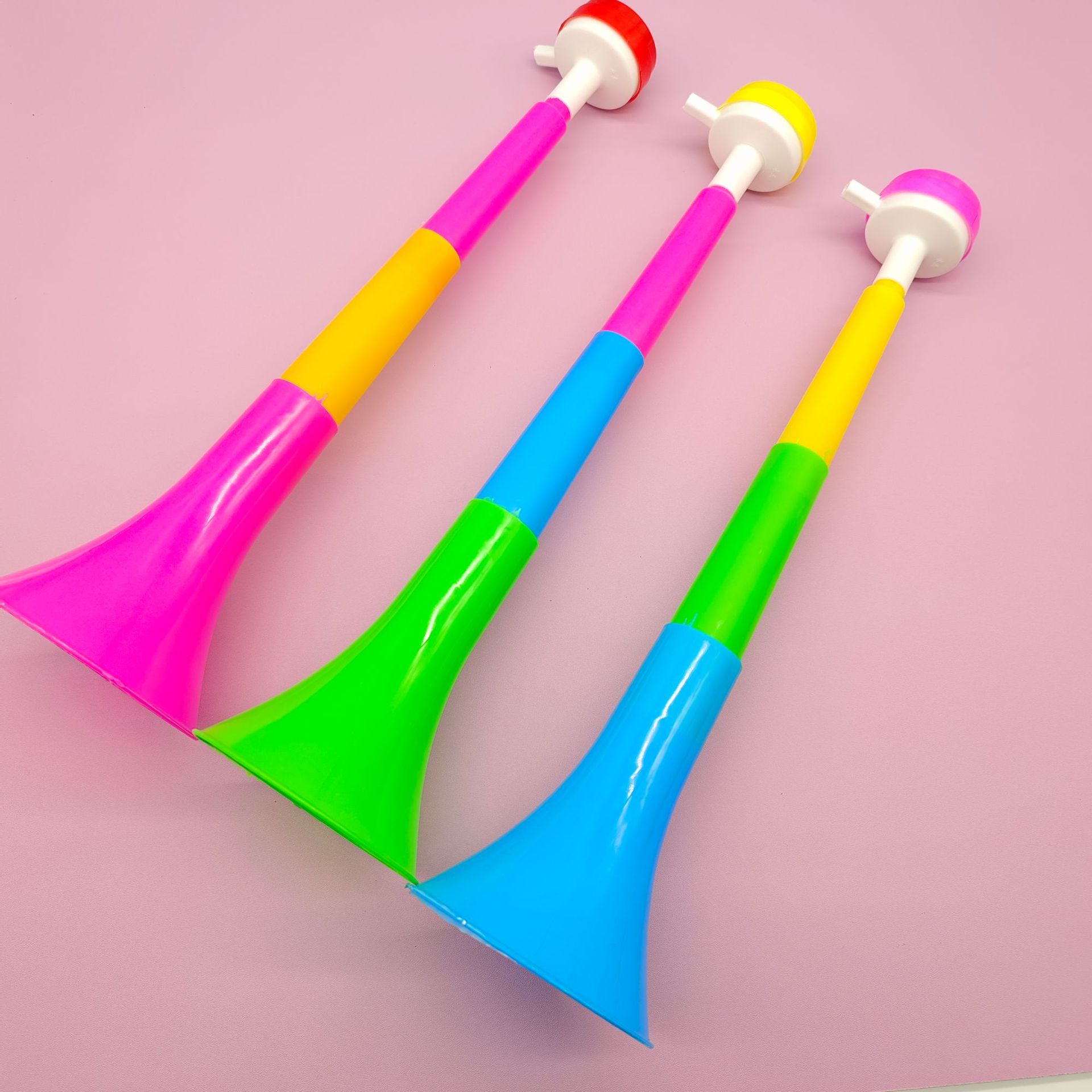 Juguetes de bocina de tres secciones venta caliente bocina telescópica pequeña bocina de tres secciones juguetes para niños un dólar y dos dólares al por mayor