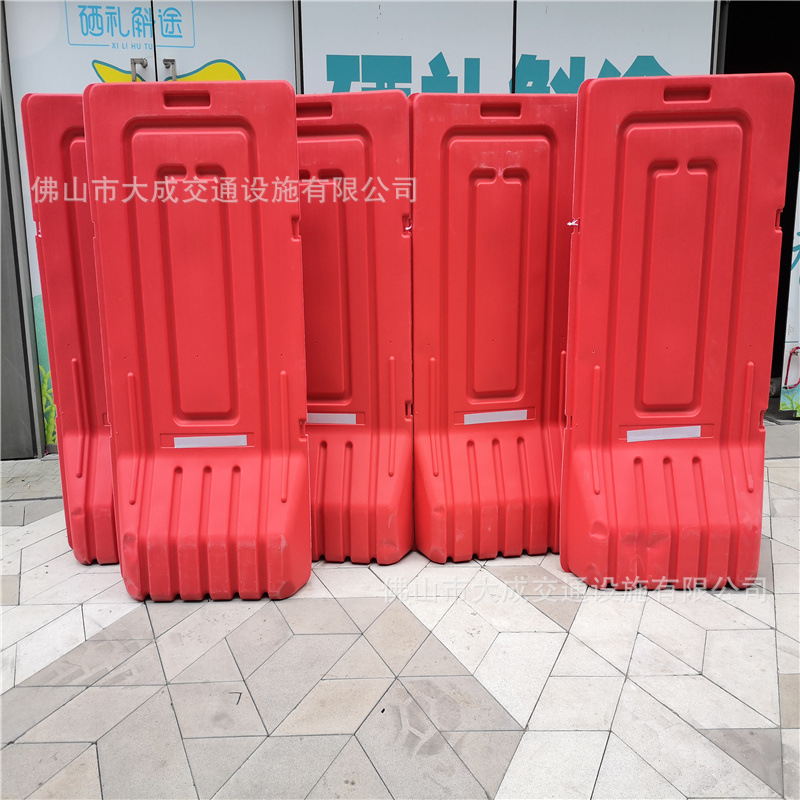 厂家供应1.8米高红色注水围挡 水马施工围挡施工分流隔离护栏围挡