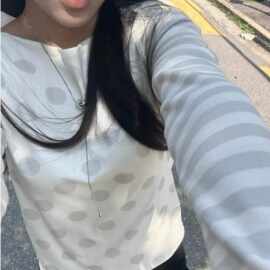 韩版时尚长袖t恤女秋冬新款设计感独特时尚百搭修身显瘦圆领上衣