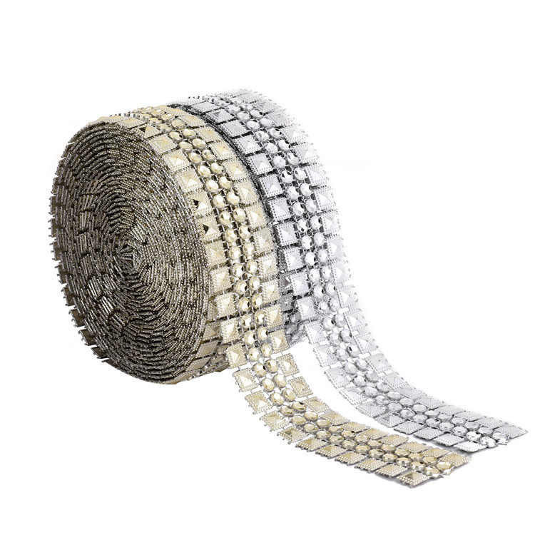 Europa y los Estados Unidos en forma de minarete perforación imitación de perforación cinturón de perforación vacío ecológico galvanizado hueco perforación cinturón de decoración de pirámide