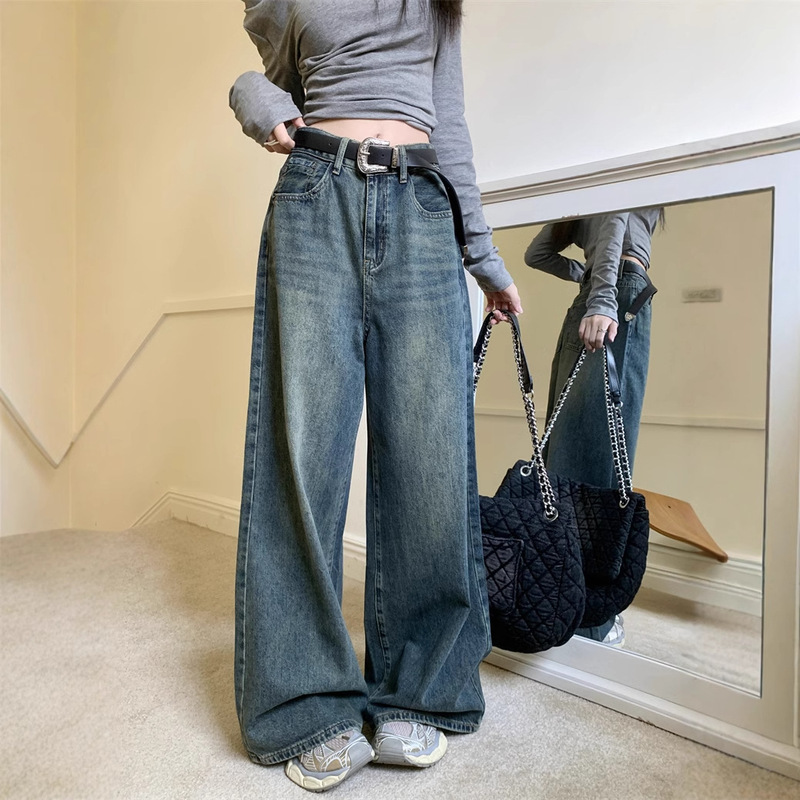 外国貿易の金はアメリカのレトロなストレートジーンズの女性の腰がゆったりしています。|undefined