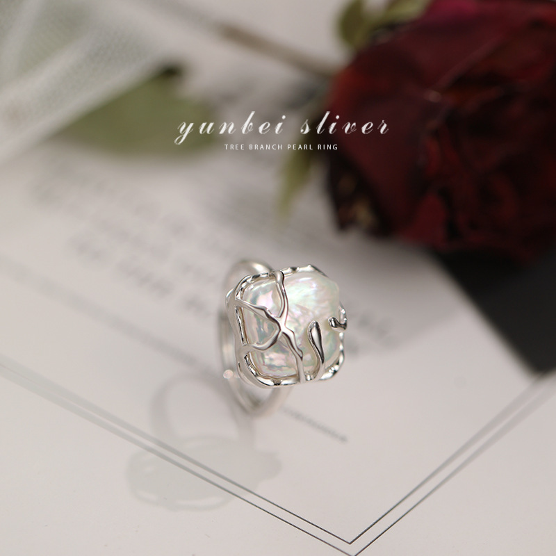 Anillo chapado en plata S925 envuelto en perlas de imitación de forma especial para mujer, anillo abierto asimétrico elegante de moda retro, anillo de dedo índice