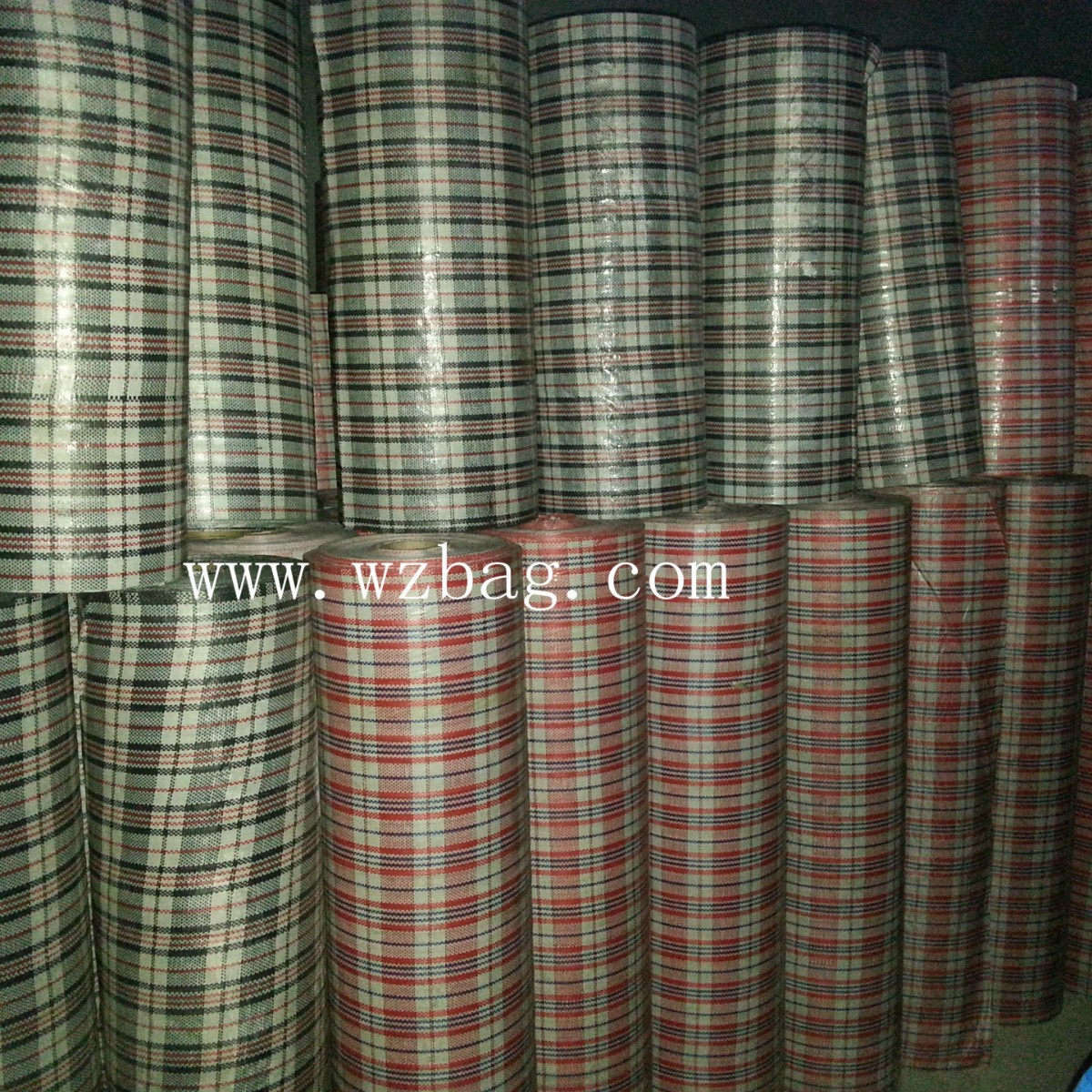 专业生产花格布 PP格子布 彩印布 厂家具有20多年的生产经验