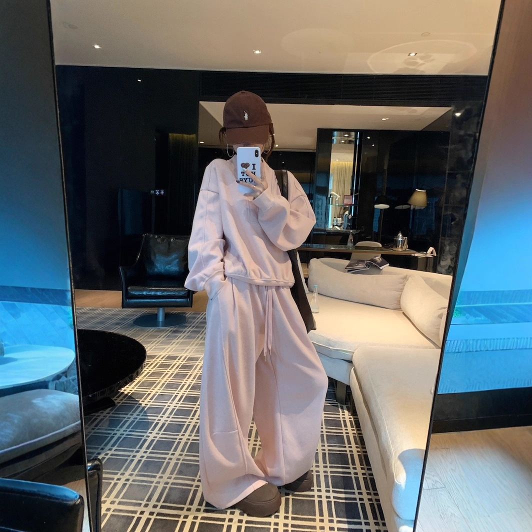 Real Shot of Casual Style Sports Style Old Money Fashion Suit Loose Slim Sweatshirt High Waist Lace-Up Pants Suit for Women