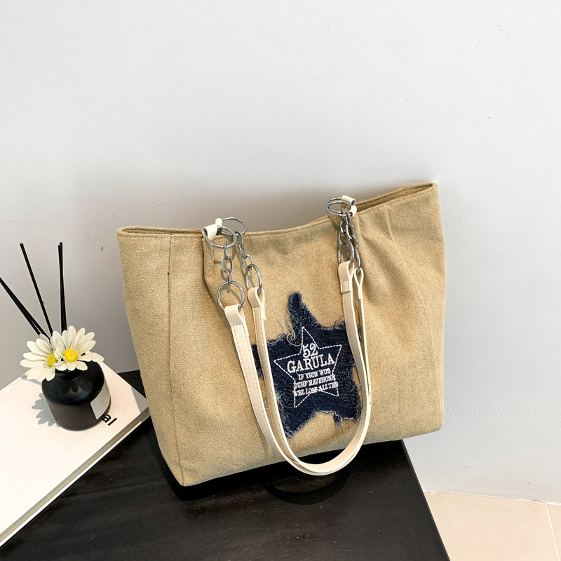 Gran capacidad de transporte 2024 nueva moda extranjera estilo simple personalidad de estrellas de bordes de lana bolso de hombro bolso de peluche de seda