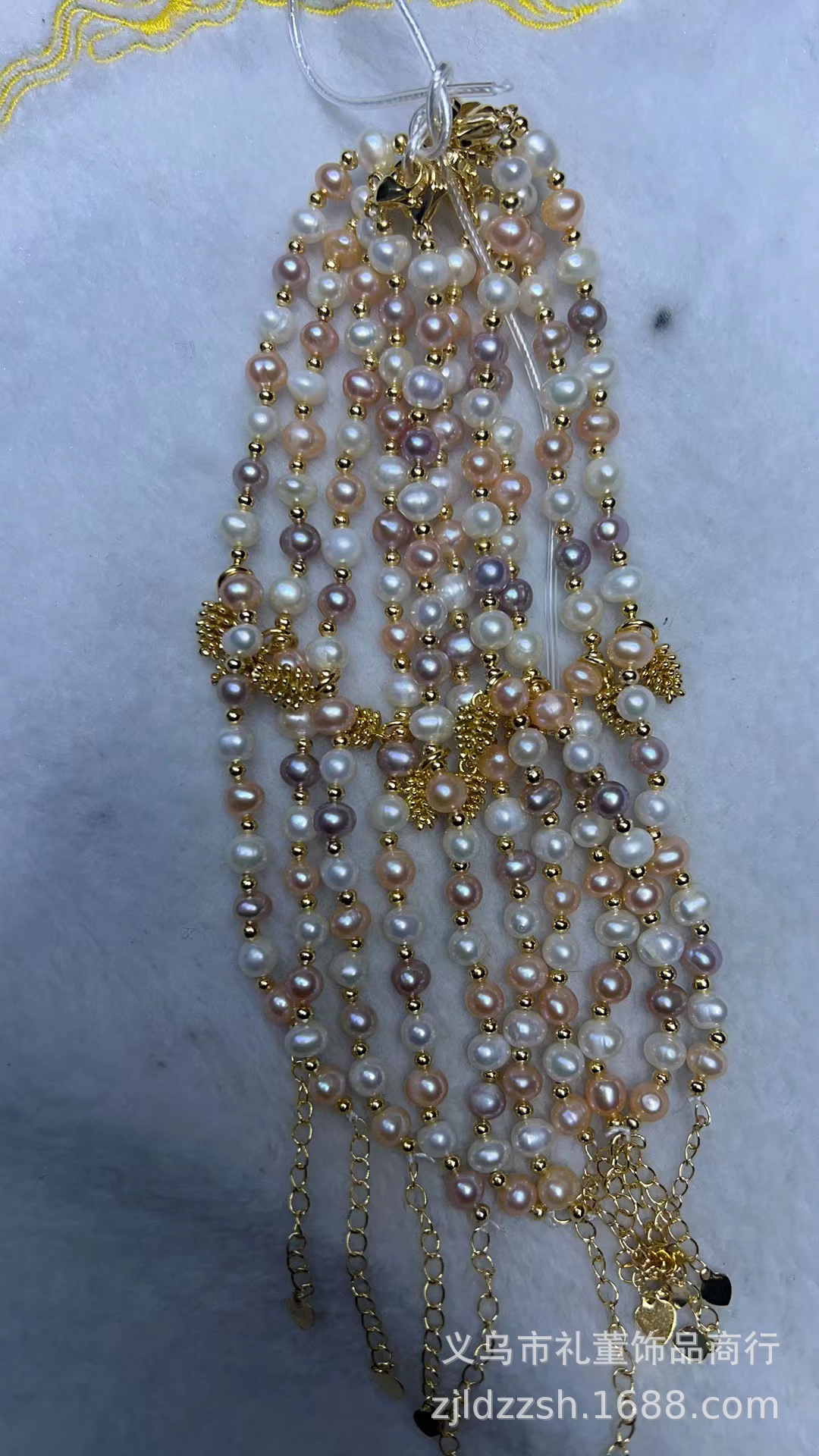 18, 작은 소나무 과일 팔찌