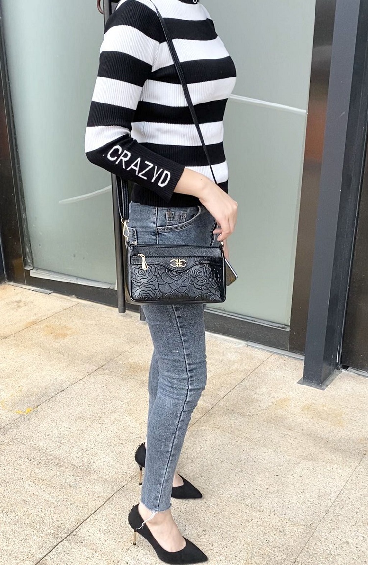 225g Weight Polyester Cotton Lining Material Zipper Closure Type Single Shoulder Strap Strap Type Crossbody Bag Bags Type Daily Occasion Pu Leather Material Women's Medium Pu Leather Color Block Flower Streetwear Square Zipper Crossbody Bag